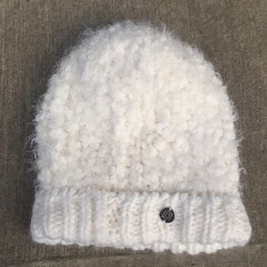 XX-SOLD-XX Liz Claiborne white beanie